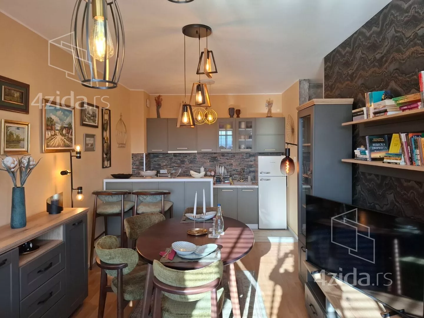 Dvoiposoban stan | 4zida