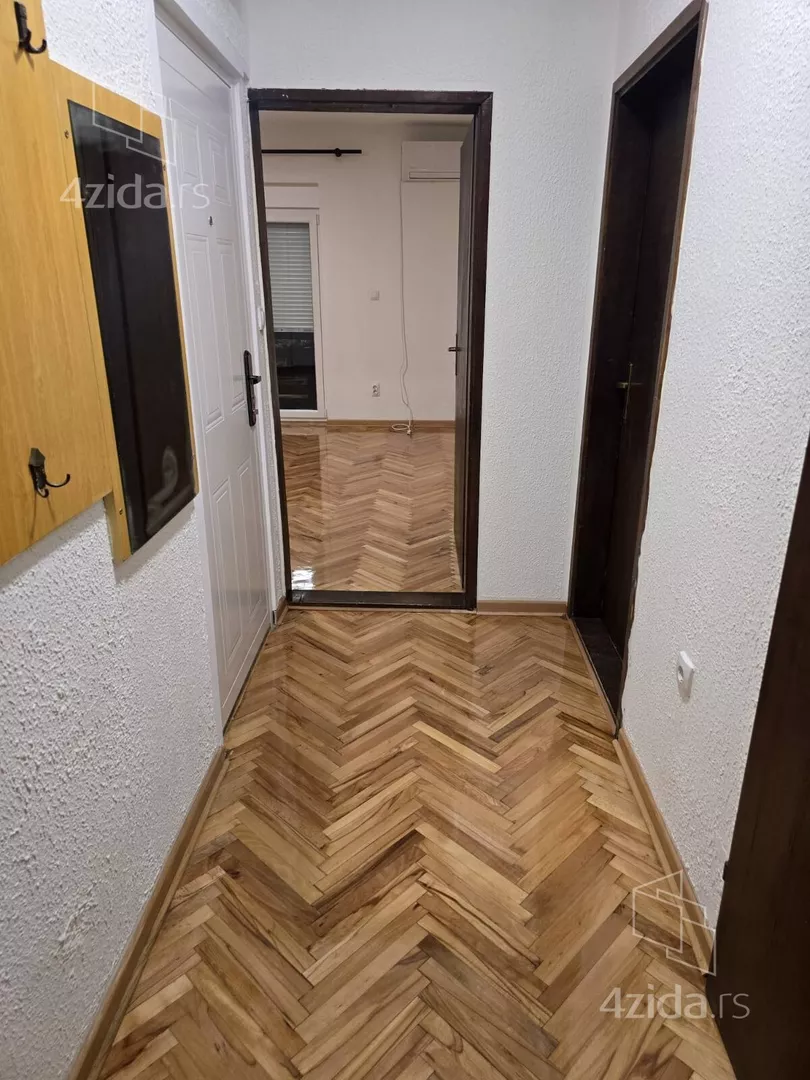 Kancelarija | 4zida