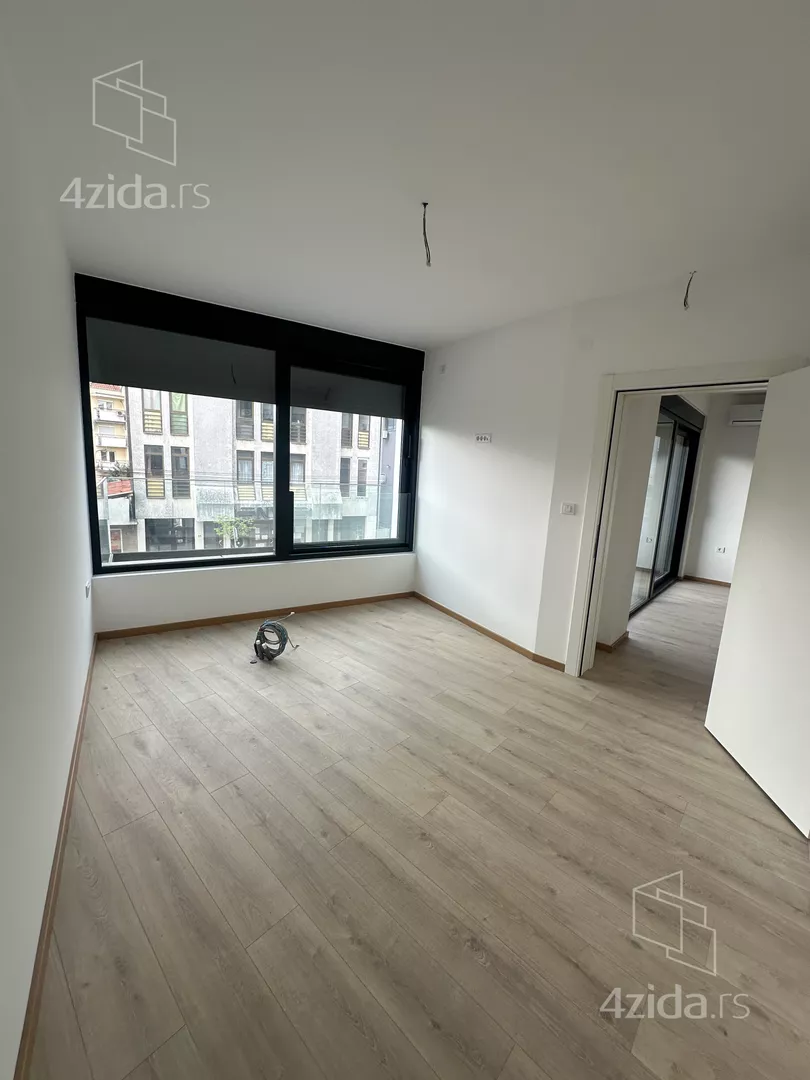 Četvoroiposoban stan | 4zida