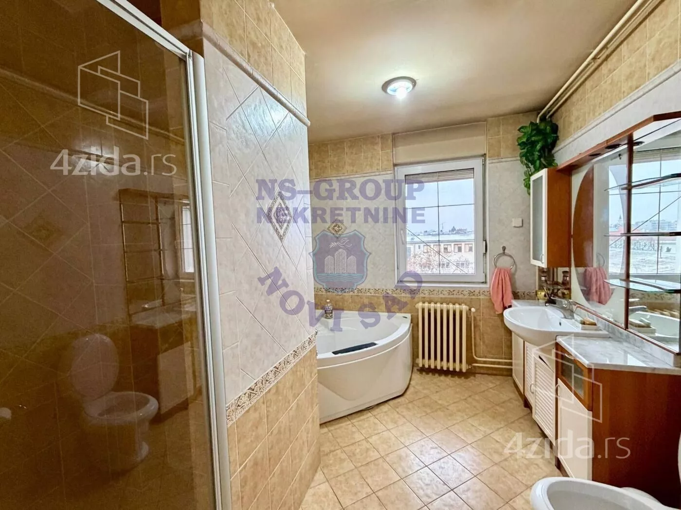 Petosoban stan | 4zida