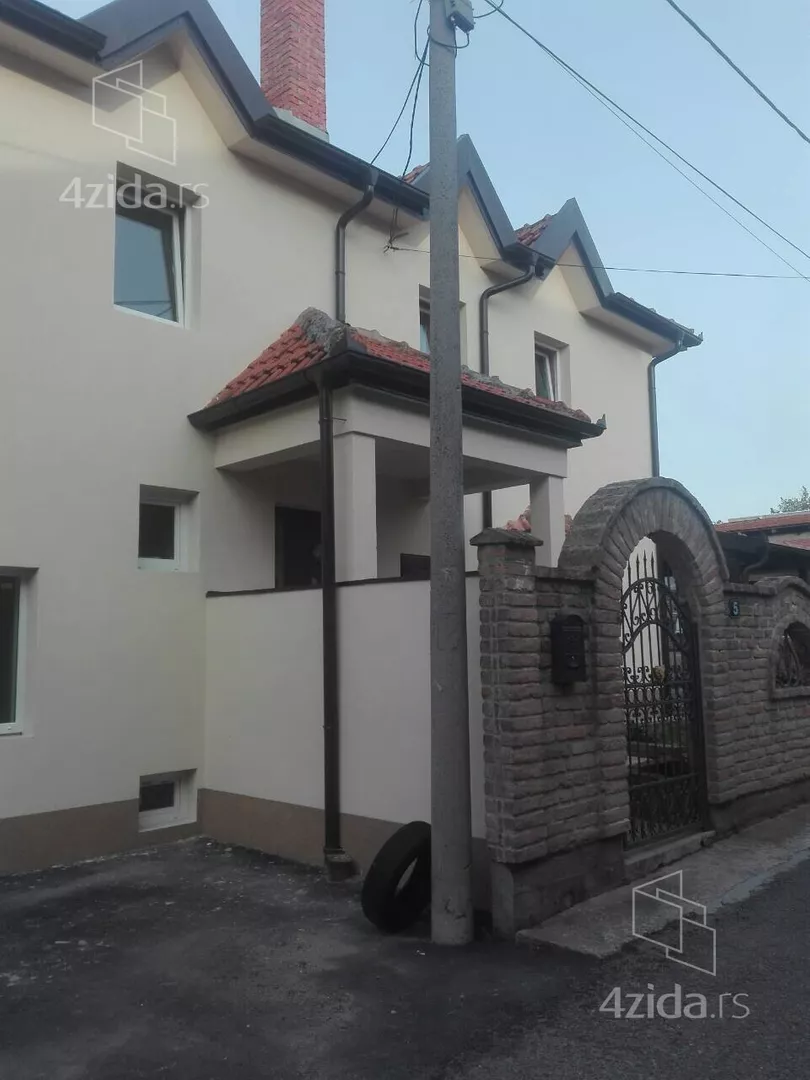 3-etažna kuća | 4zida