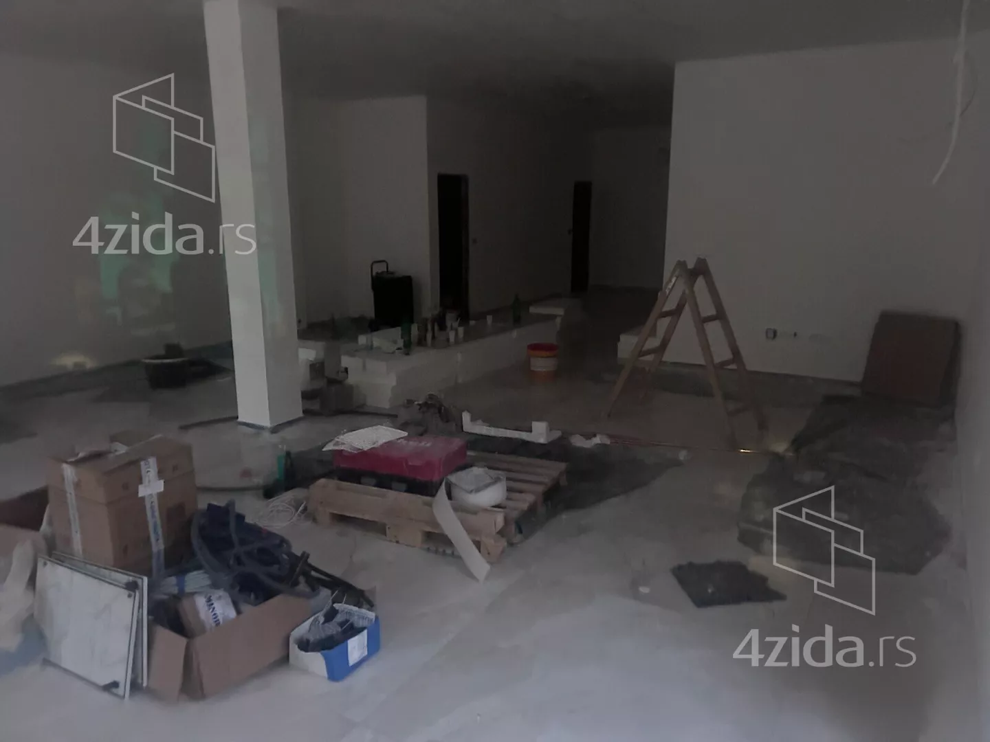 Lokal | 4zida