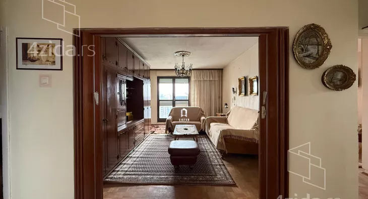 Troiposoban stan | 4zida