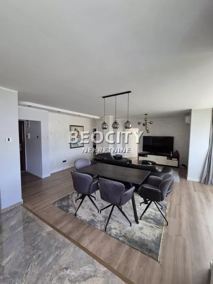 Bulevar cara Lazara | 4zida.rs