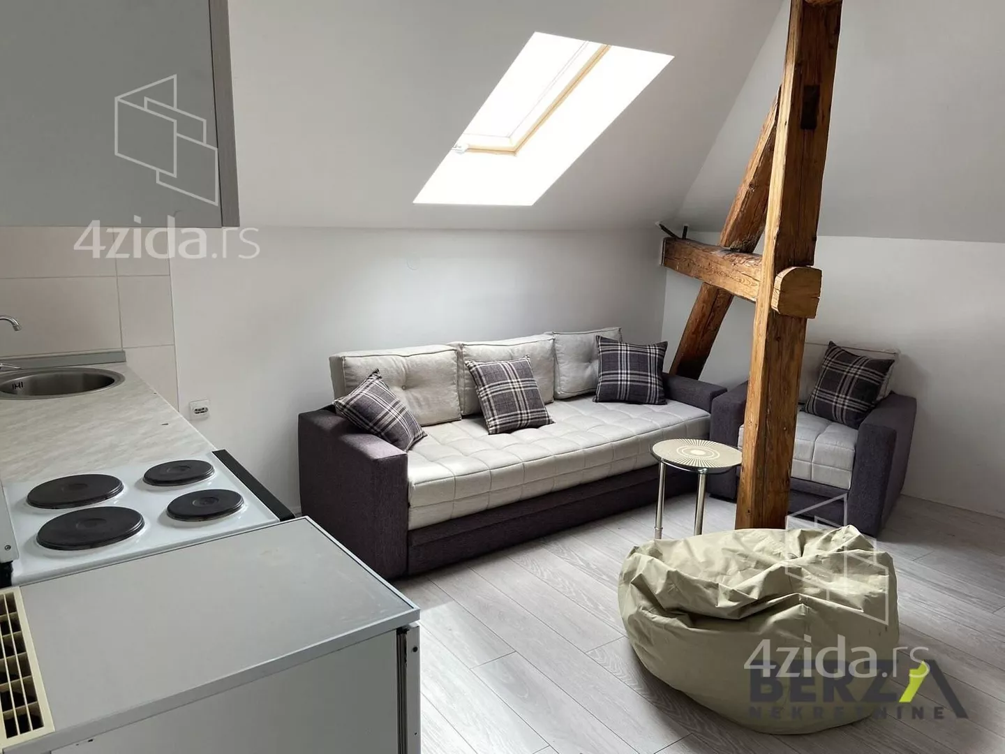 Jednoiposoban stan | 4zida