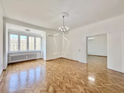 Trg Nikole Pašića | 4zida.rs