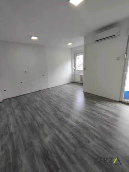 Železnička stanica | 4zida.rs