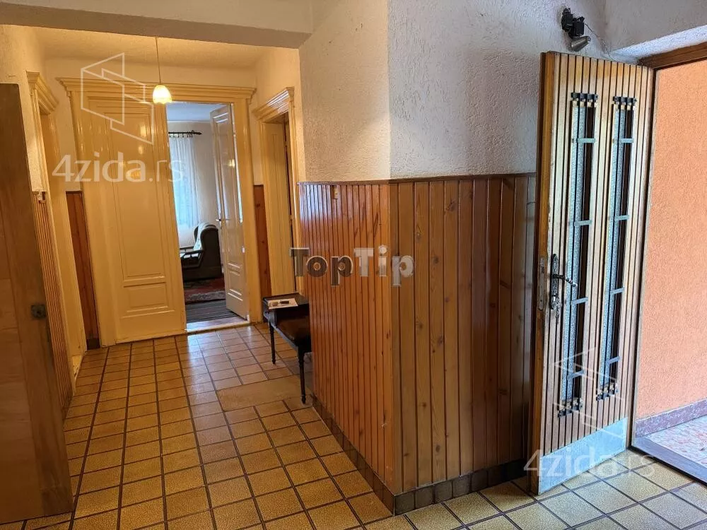Kuća | 4zida