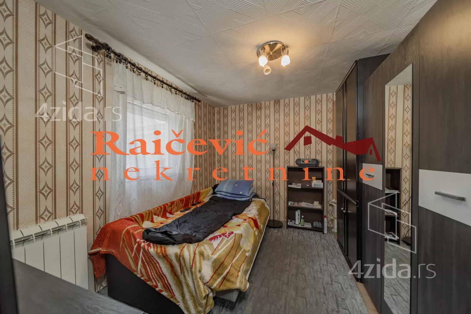 Četvoroiposoban stan | 4zida