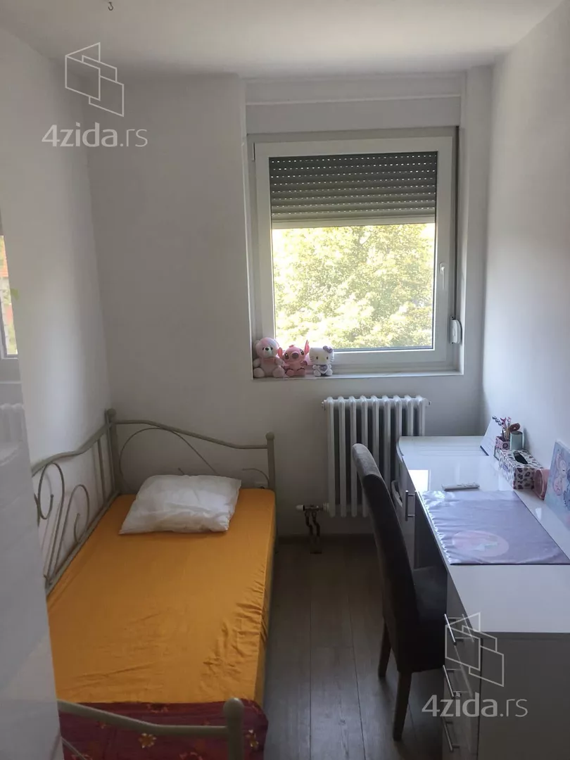 Četvoroiposoban stan | 4zida