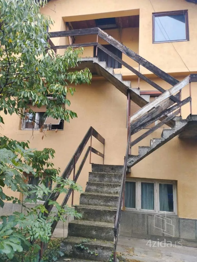 3-etažna kuća | 4zida