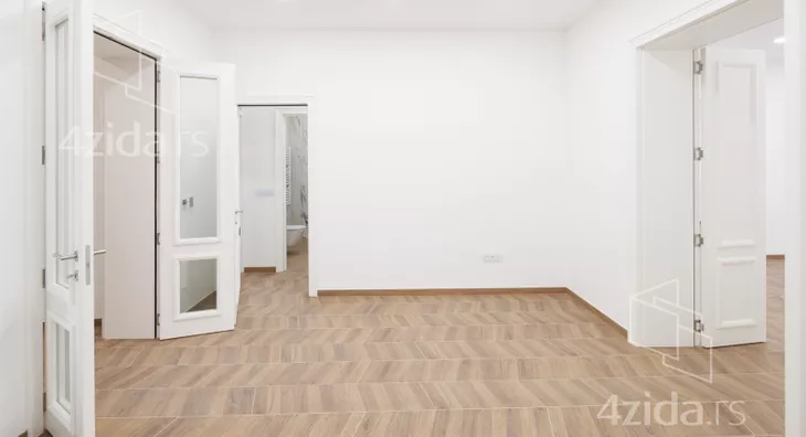 Četvoroiposoban stan | 4zida