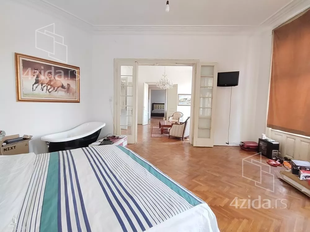 Šestosoban stan | 4zida