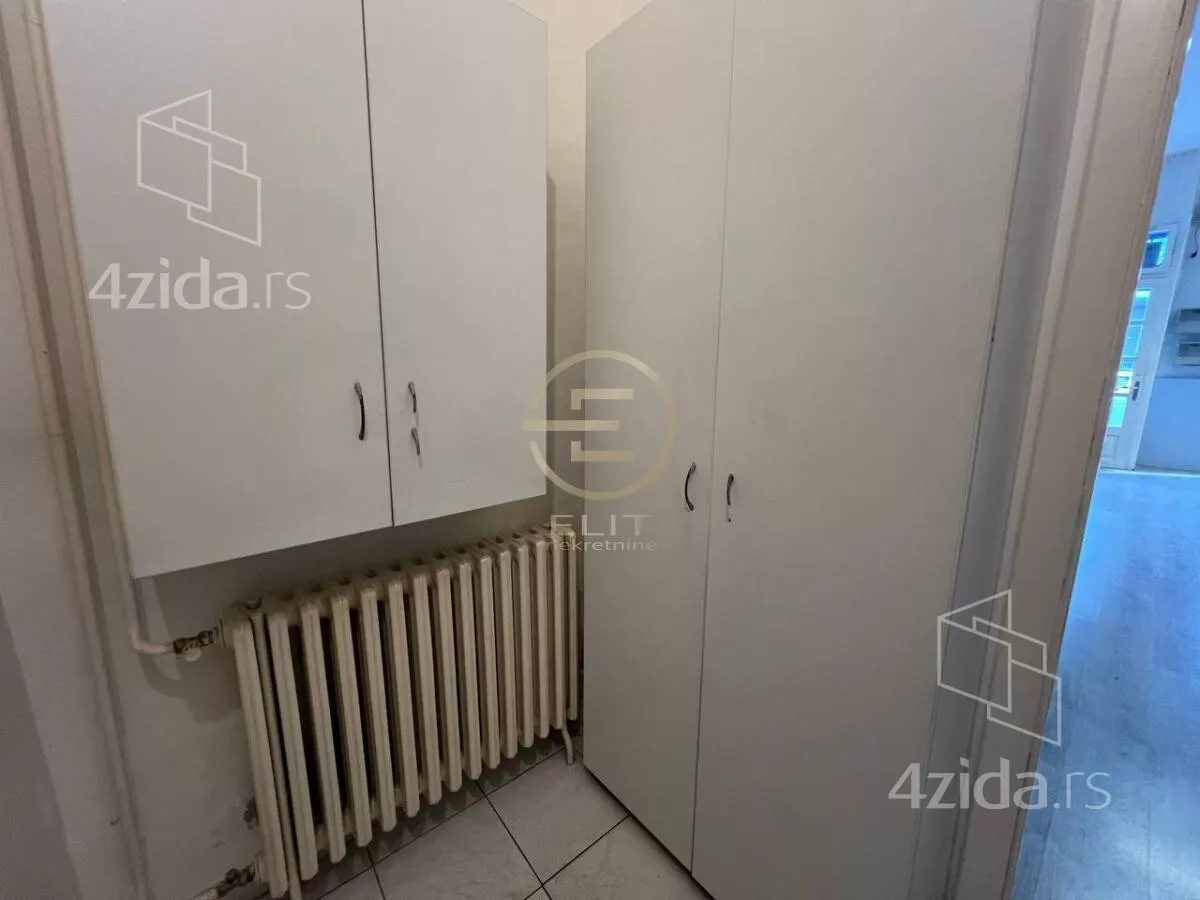 Lokal | 4zida