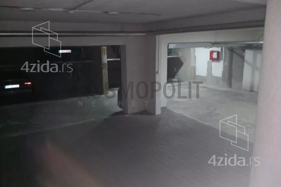 Garaža | 4zida