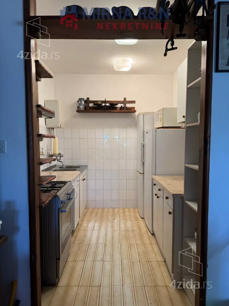 Četvoroiposoban stan | 4zida
