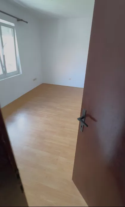 Uzdinska 4A | 4zida.rs