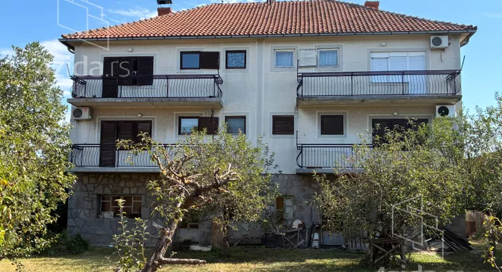 3-etažna kuća | 4zida