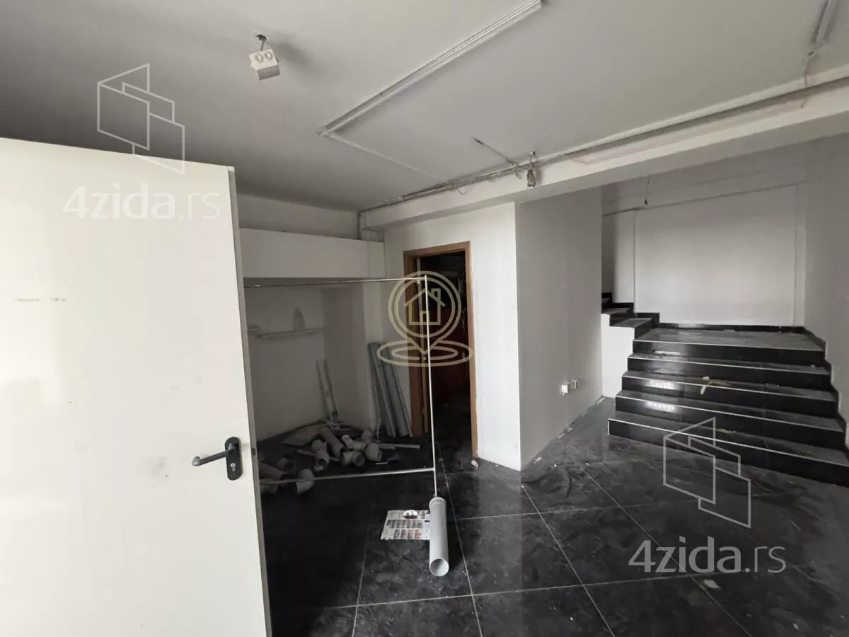 Lokal | 4zida