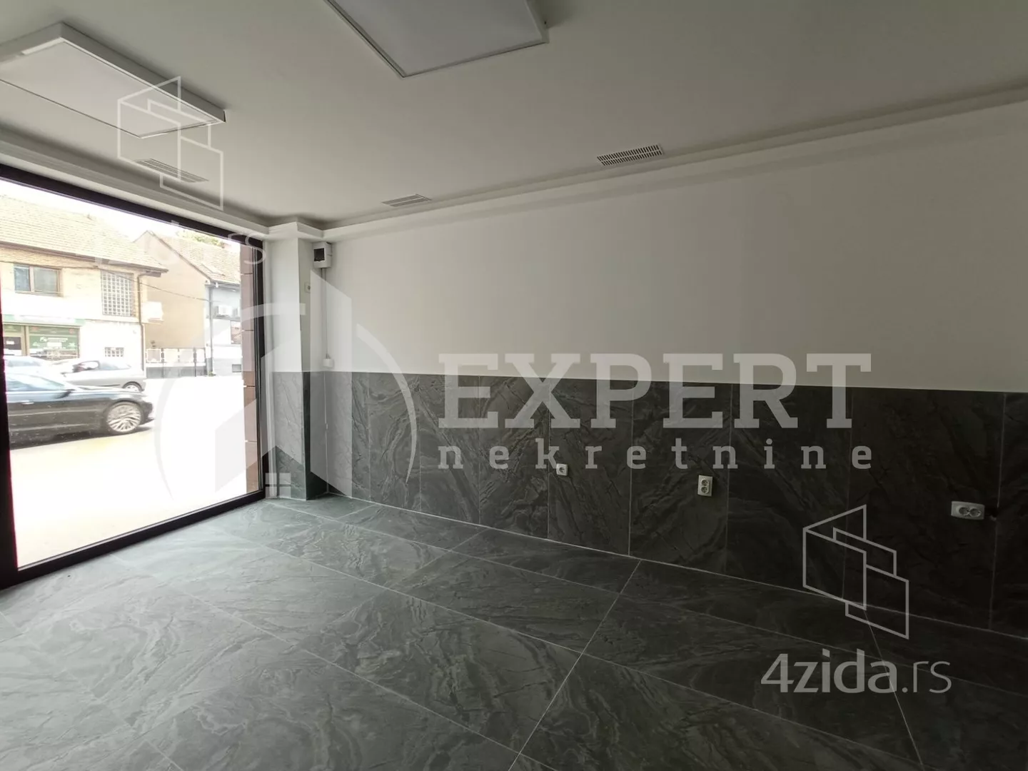 Lokal | 4zida