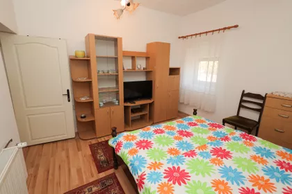 Žarka Zrenjanina 85 | 4zida.rs