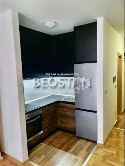 Majke Jugovica | 4zida.rs