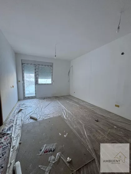 Stari Banovci | 4zida.rs