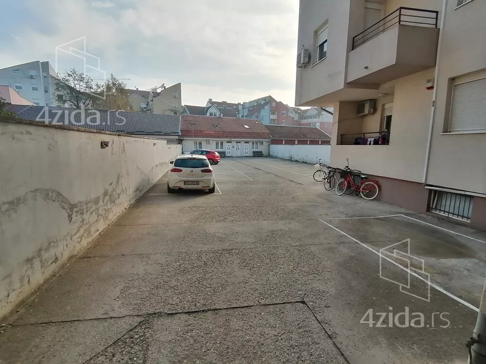 Parking | 4zida