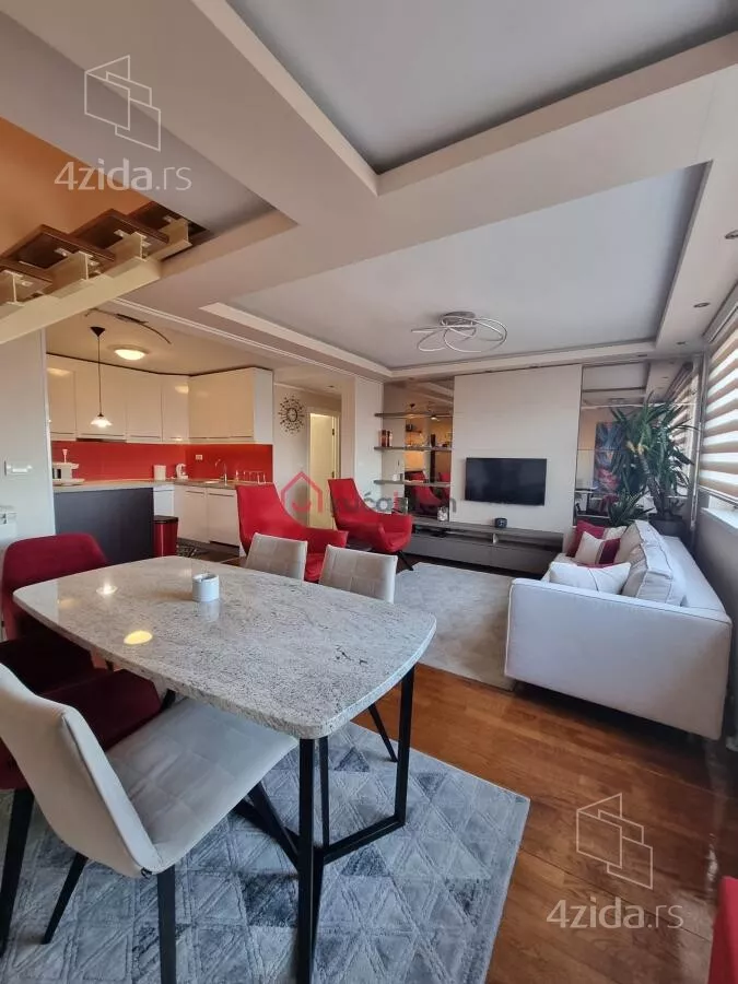 Petosoban stan | 4zida