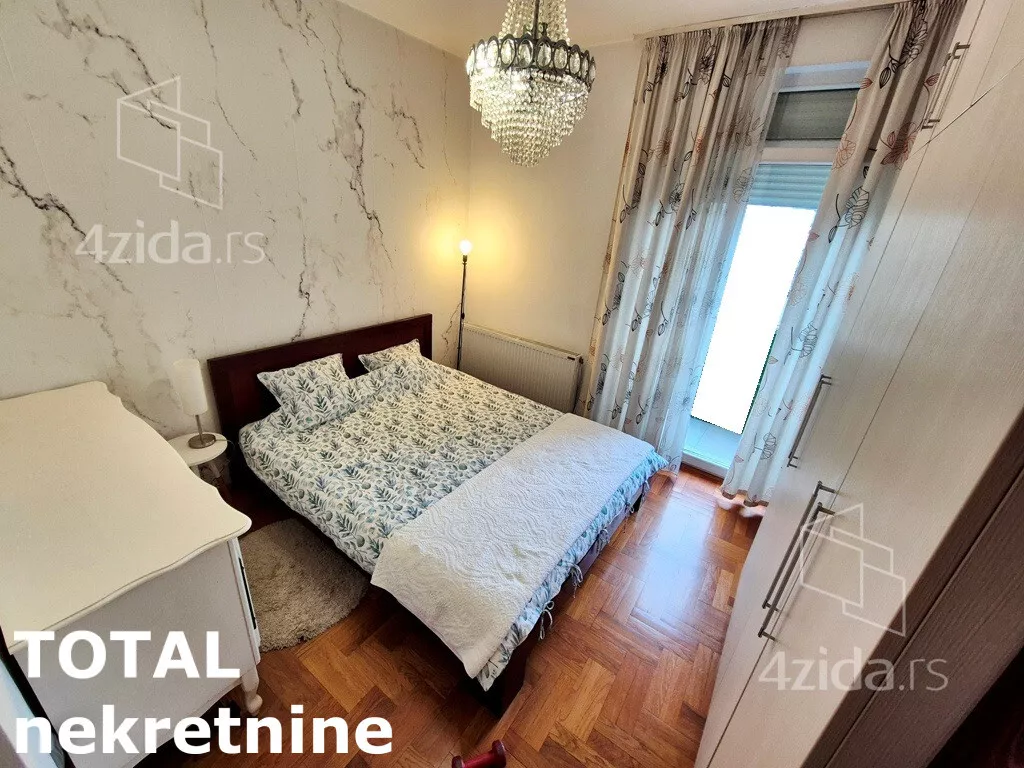 Šestosoban stan | 4zida