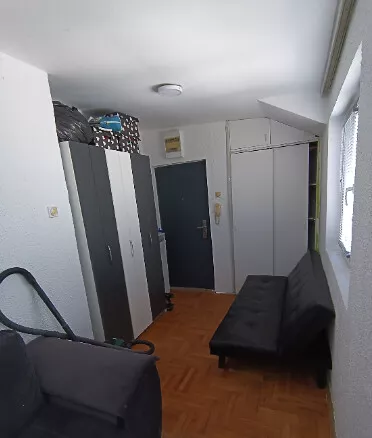 Ekonomski/Pravni Fakultet | 4zida.rs