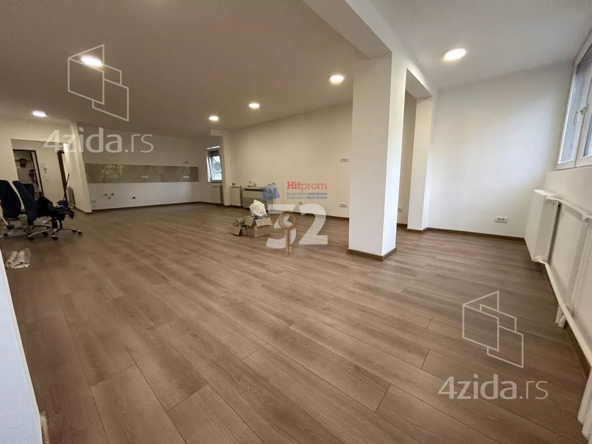 Četvoroiposoban stan | 4zida