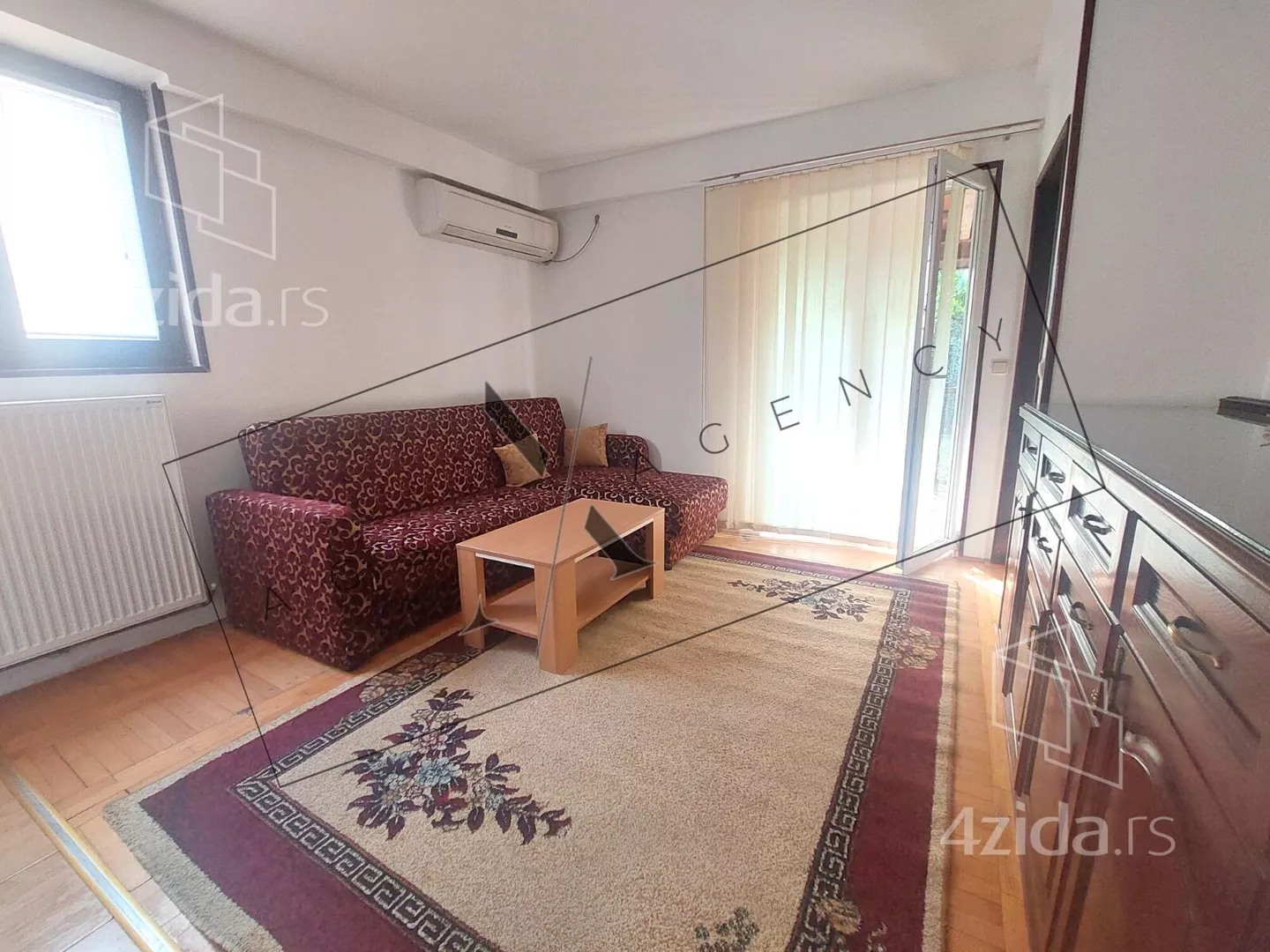 Jednoiposoban stan | 4zida