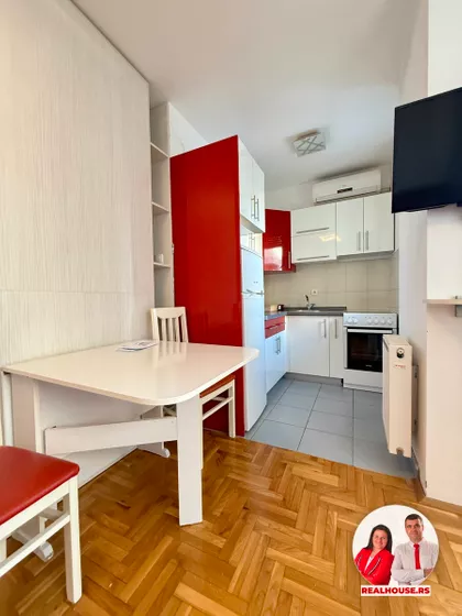 Devet Jugovića | 4zida.rs