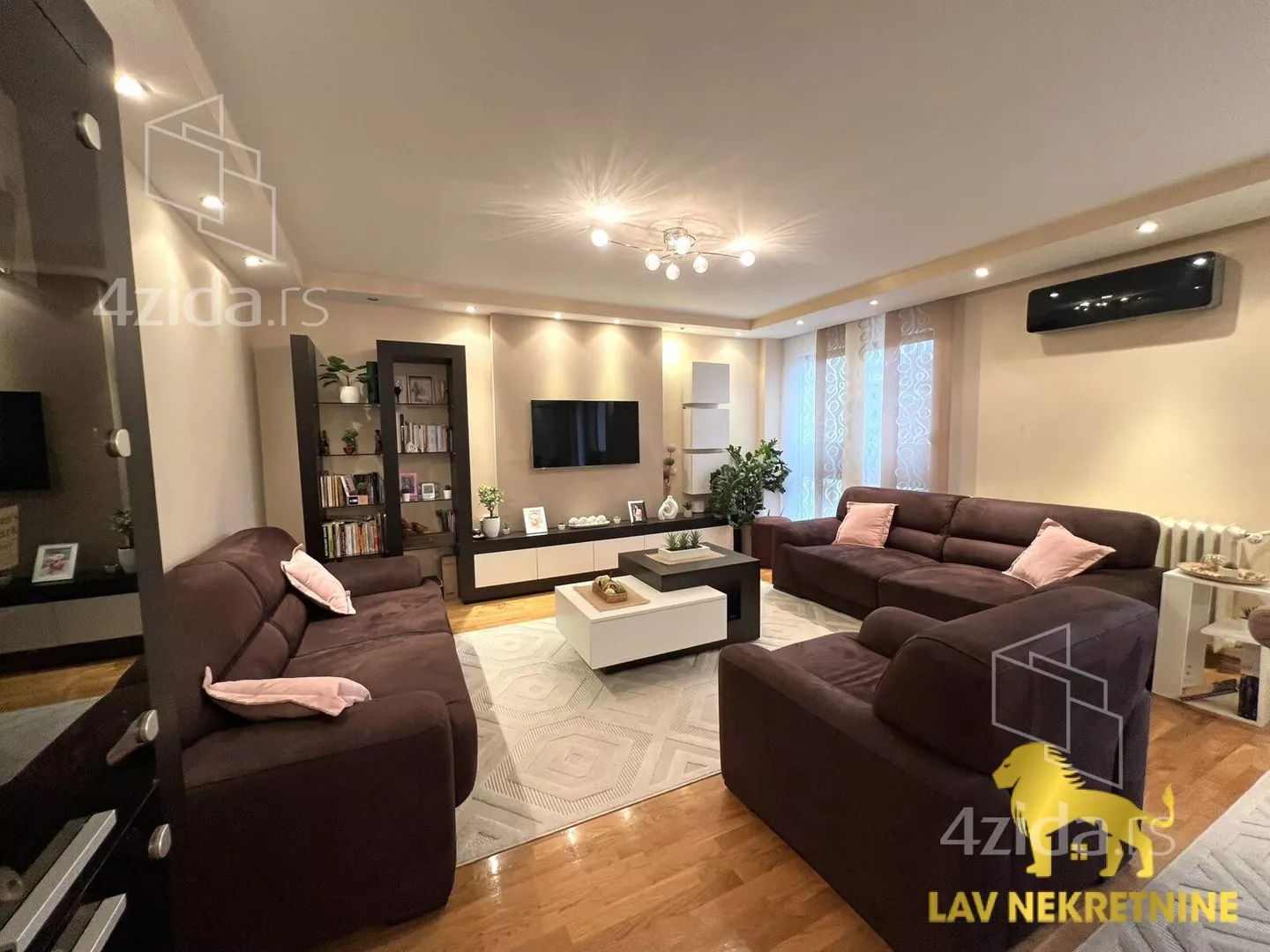 Trosoban stan | 4zida