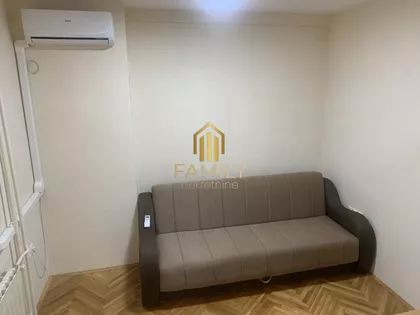 Petra Drapšina | 4zida.rs