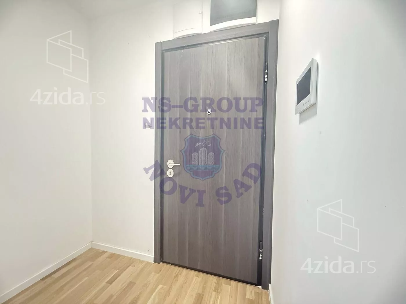 Troiposoban stan | 4zida