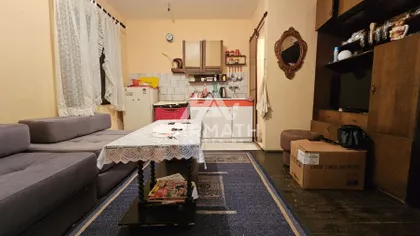 Jovana Mikića | 4zida.rs