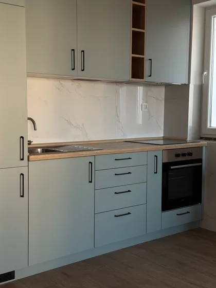 Luke Sučića 9 | 4zida.rs