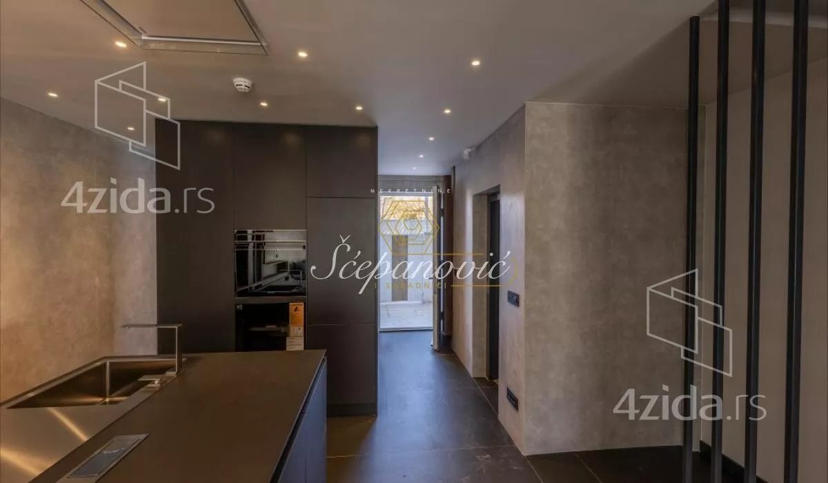 Petosoban stan | 4zida