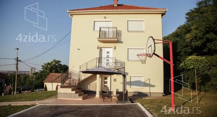 3-etažna kuća | 4zida