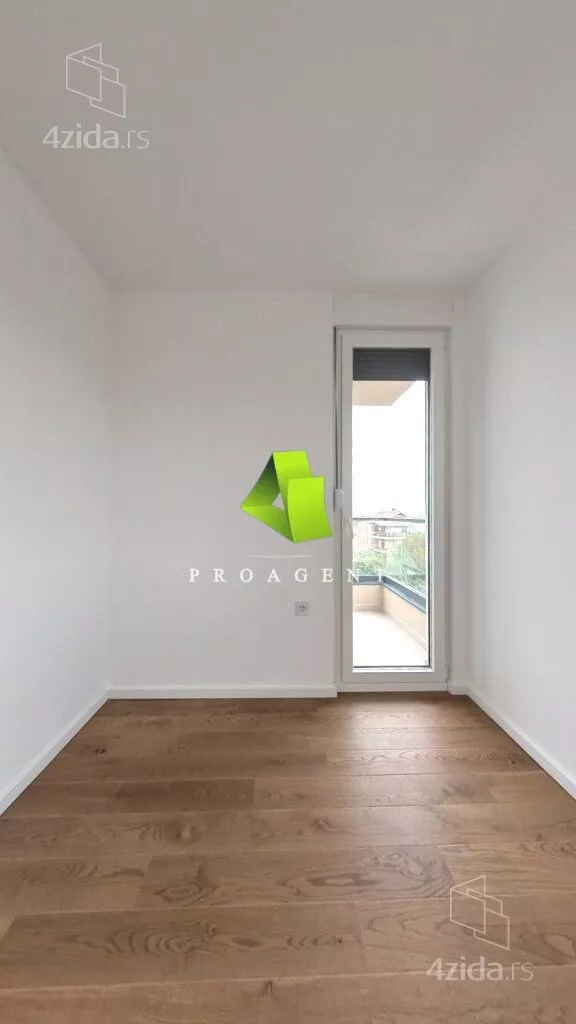 Četvoroiposoban stan | 4zida