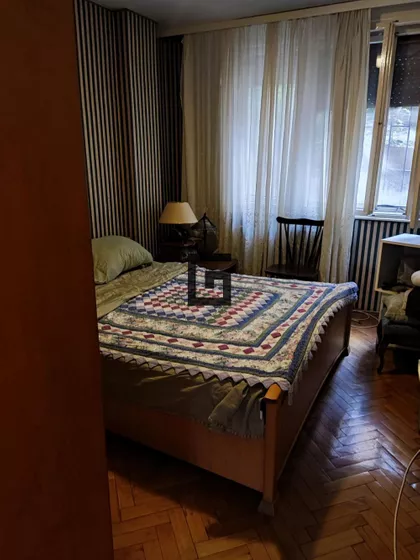 Dvadeset sedmog marta | 4zida.rs