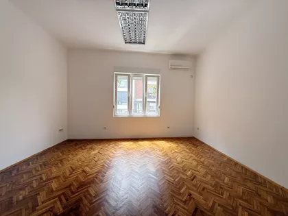 Sazonova | 4zida.rs
