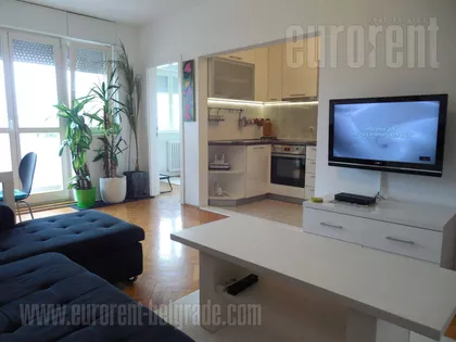 CRVENI KRST | 4zida.rs