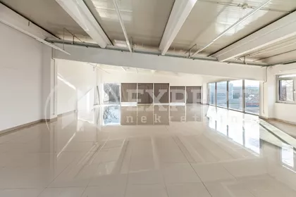 Ivana Milutinovića | 4zida.rs