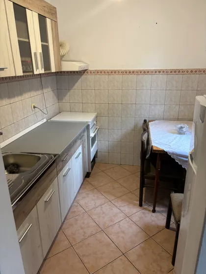 Lazara Tasića 10 | 4zida.rs
