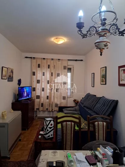 17. oktobra | 4zida.rs