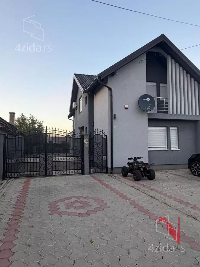 Kuća | 4zida
