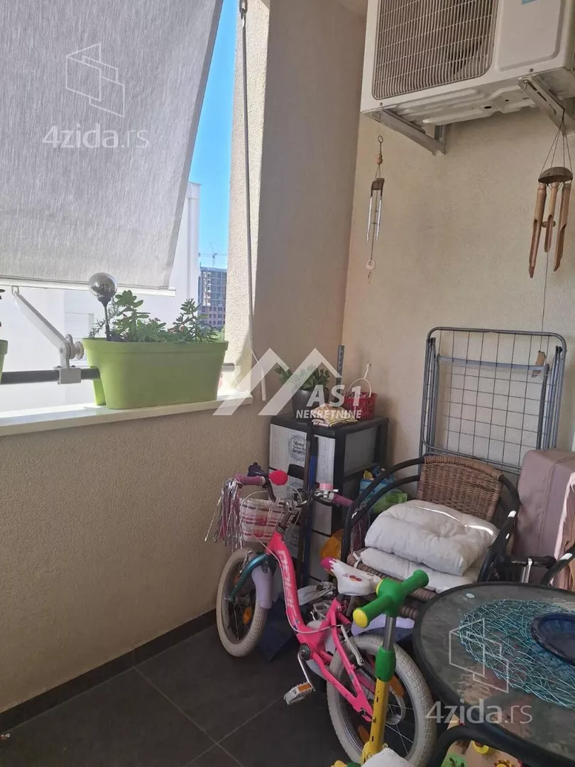 Dvoiposoban stan | 4zida